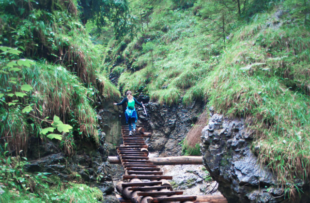 V Slovenskom raji v noci uviazla rodina s malými deťmi, na pomoc im museli ísť horskí záchranári
