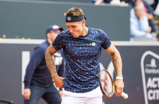 Molčan si finále v Hamburgu nezahrá, skončil na rakete turnajovej jednotky Alcaraza