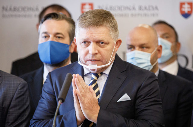 Každý, kto má iný názor ako Zelenskyj, je zločinec. Reaguje Fico na zaradenie do čierneho zoznamu