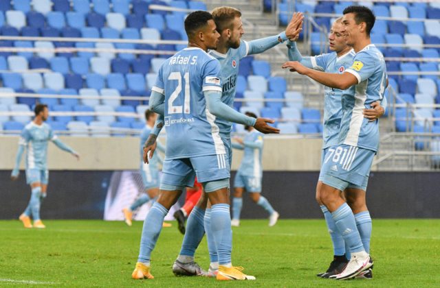 Tehelné pole bude v zápase Slovan – Ferencváros vypredané a nechcú, aby sa zopakovala situácia z roku 1992 (video)