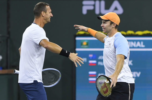Filip Polášek s Johnom Peersom postúpili na Wimbledone do druhého kola štvorhry