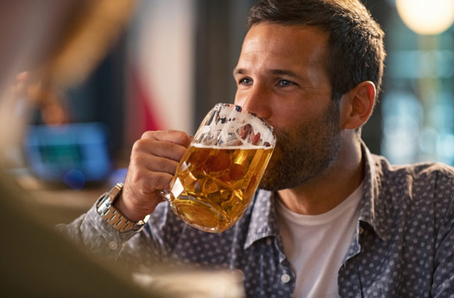 Slováci sa do reštaurácií či pohostinstiev vracajú iba postupne, najviac im chýbalo čapované pivo