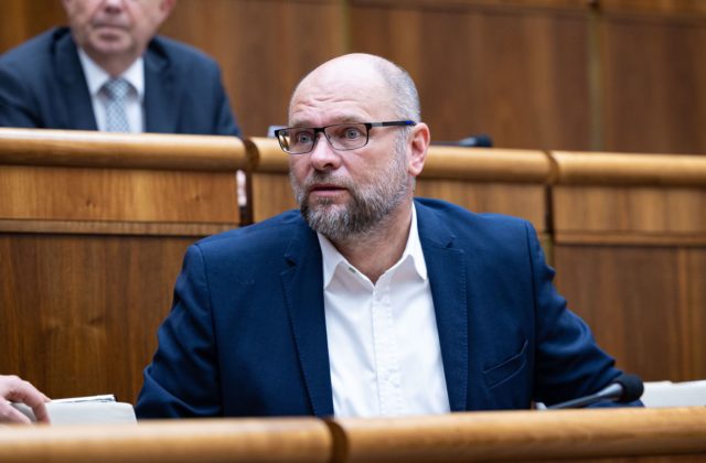 Odchod SaS z koalície nemusí znamenať predčasné voľby, politológovia načrtli možné scenáre vývoja