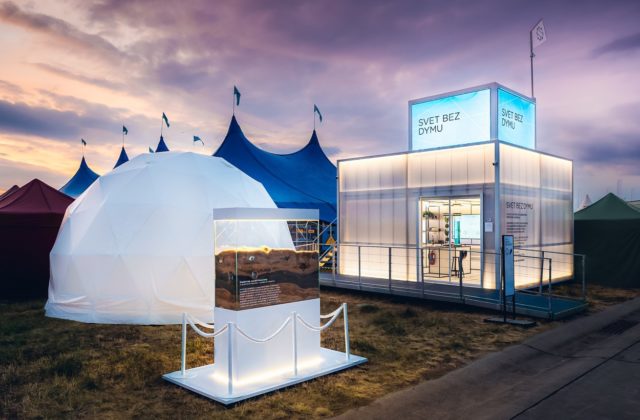Svet bez dymu na Pohode obohatila unikátna inštalácia dizajnéra Borisa Klimeka „Minulosť pohľadom budúcnosti“!