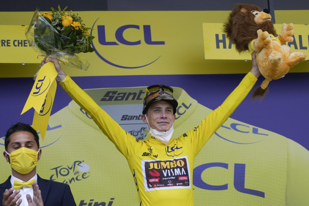 Tour de France 2022: Vingegaard predbehol Pogačara a ovládol 11. etapu. Sagan priznal náročnosť trasy a bol rád, že dorazil do cieľa (video)