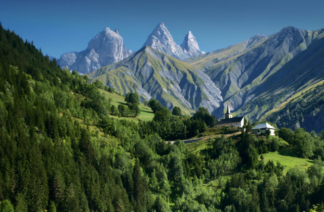 Český turista zomrel v Alpách po páde do rokliny, záchranári mu už nedokázali pomôcť