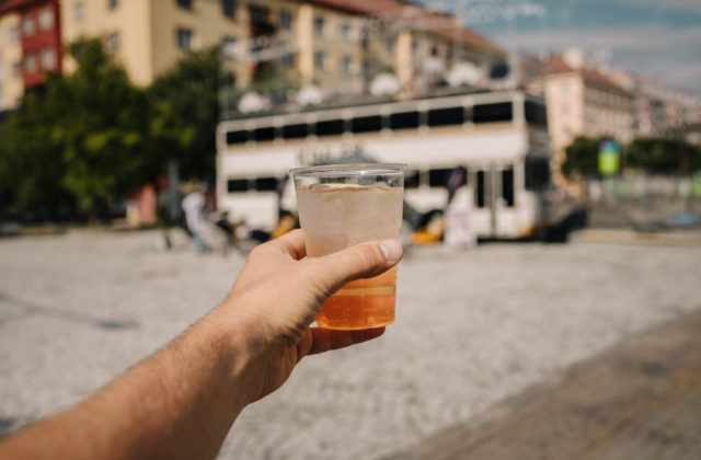 Jednotka na trhu Kinley láka na nevšedné okamihy vo svojom autobuse