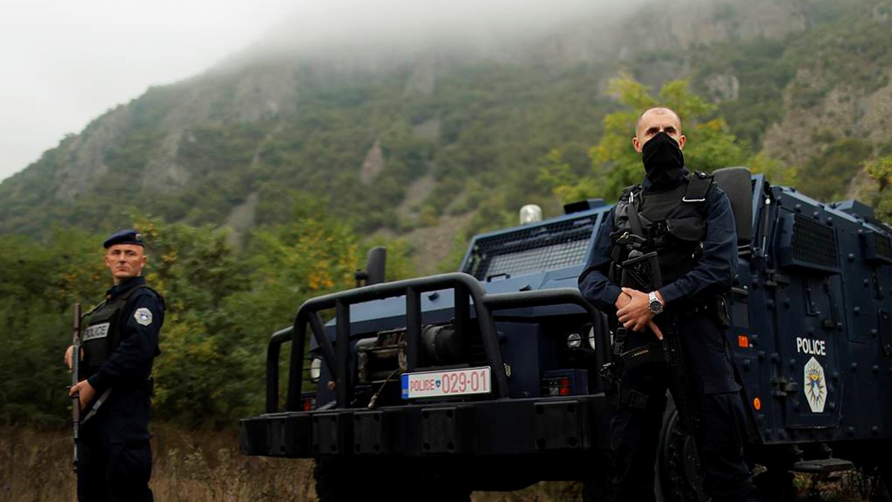 Na srbsko-kosovskej hranici narastá napätie. Politológ odhaľuje, kto a čo tým sleduje