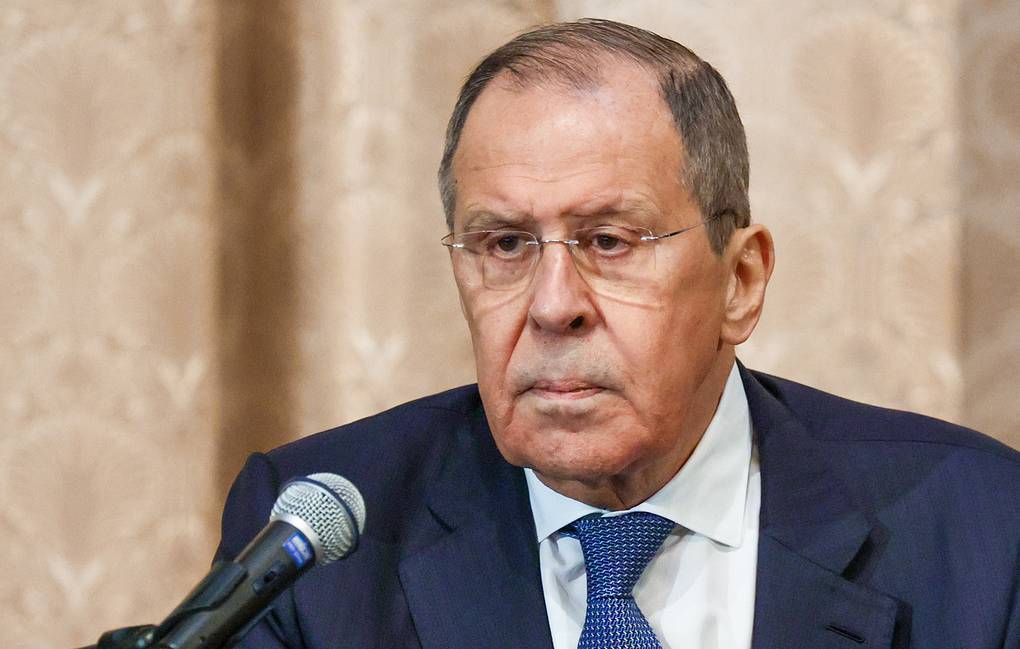 Lavrov informoval Blinkena o ruskom postoji k Ukrajine a obilnému problému