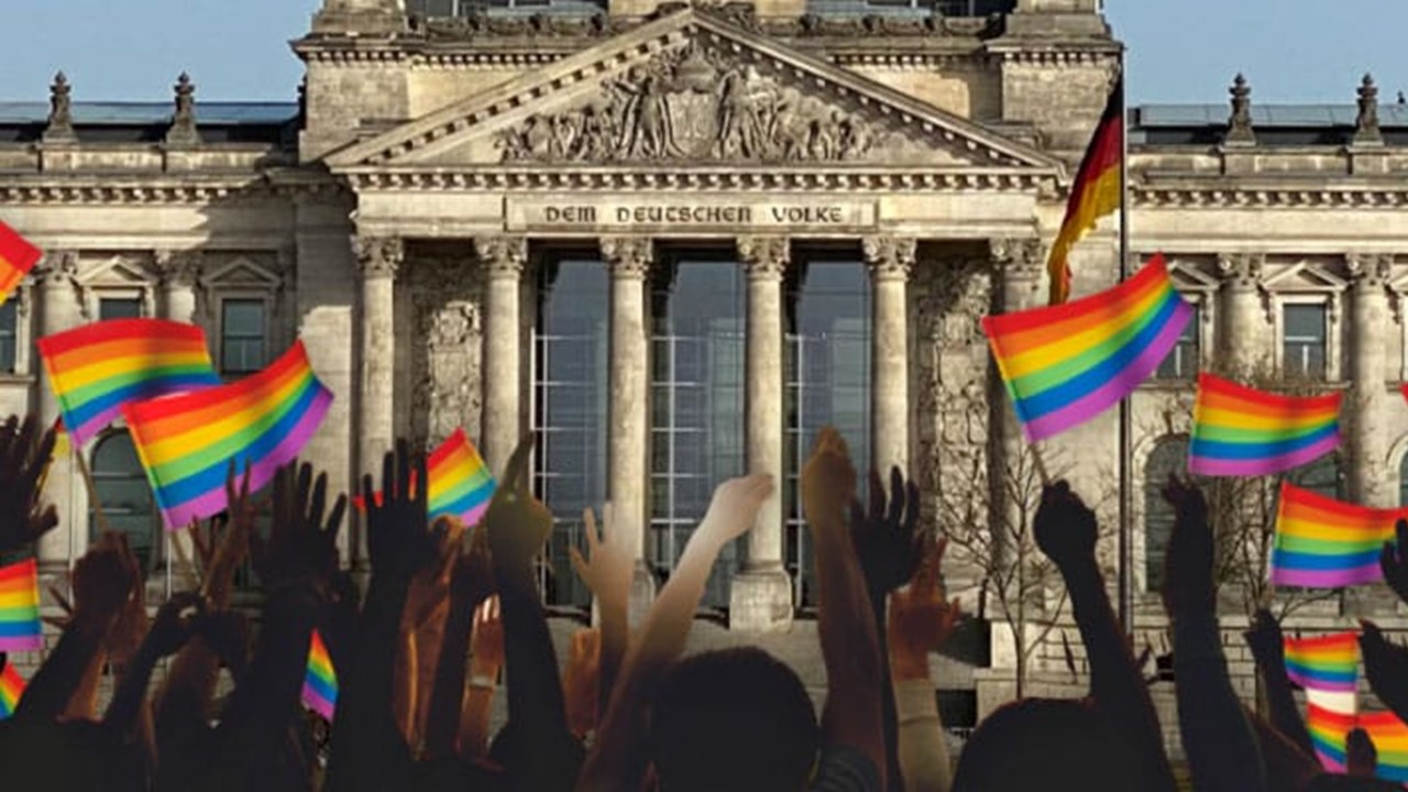 Kult s fanatickými črtami alebo ideológia namiesto Ústavy: Nedôstojný štát pod dúhou