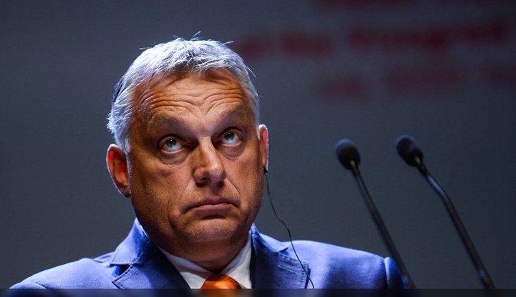 Orbánov prejav o „miešaní rás“ pohoršil „komunitu hodnôt“. Jeho poradkyňa ho nazvala nacistickým