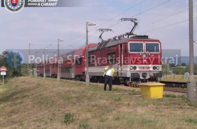 V Ivanke pri Dunaji skočil pod vlak človek, zraneniam na mieste podľahol