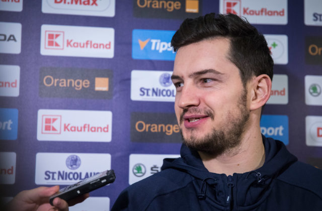 Hudáček sa vracia do českej extraligy, bude si obliekať dres klubu HC Oceláři Třinec