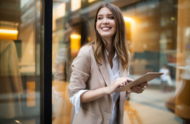 Absolventi na praxi by si mohli prilepšiť, ministerstvo práce predstavilo nástroje na zlepšenie podmienok na trhu práce