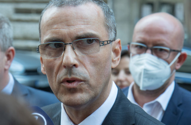 Žilinka hazarduje s ľudskými právami a legitimizuje šírenie nenávisti, na generálneho prokurátora sa valí kritika z každej strany