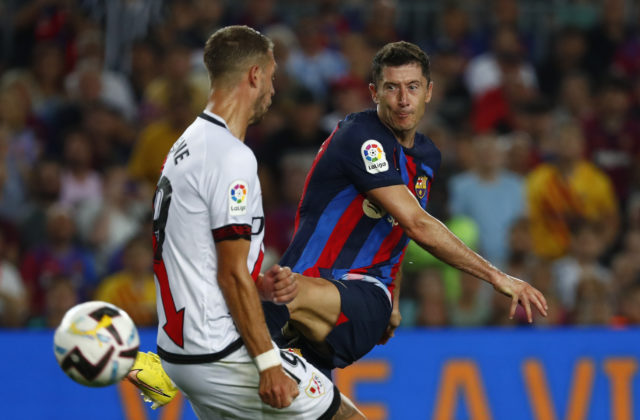 Barcelona na úvod novej sezóny La Ligy remizovala doma s Rayom, tréneri neboli spokojní