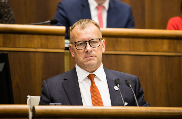 Kollár už má za sebou rokovanie s Tarabom o protiinflačnej pomoci, Fico nevidí zmysel v odvolávaní Hegera