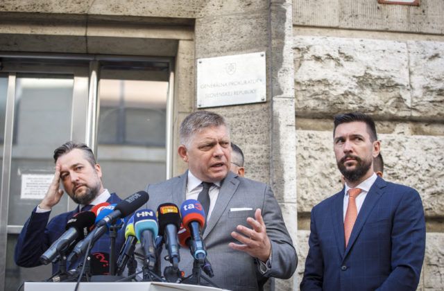 Fico podal trestné oznámenie pre podozrenie zo sabotáže. Viní policajtov NAKA, sudcov aj Mikulca (foto+video)