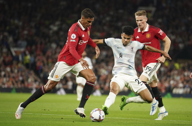 Manchester United si vylepšil skóre a triumfoval proti FC Liverpool, ozdobou duelu bol zásah Sancha (video)