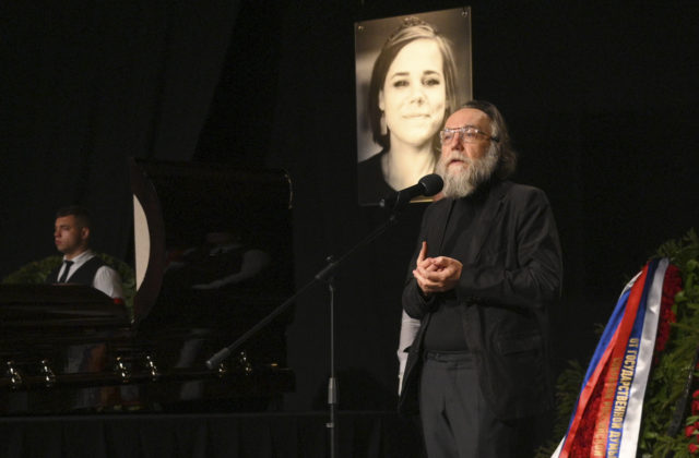 Podpora vojny na Ukrajine medzi Rusmi klesá a FSB preto plánuje teroristické útoky, Duginová bola prvá