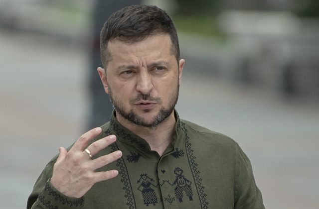 Zelenskyj v emotívnom videu pochválil Ukrajincov za to, ako sa zmobilizovali v pomoci vlasti