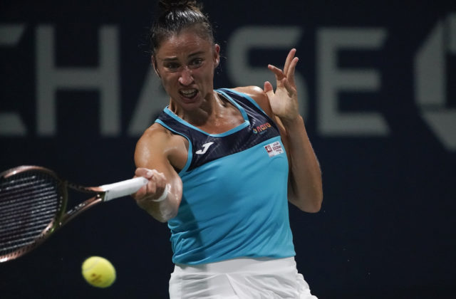 Schmiedlová s Kužmovou postúpili na US Open do druhého kola, Molčan opäť podľahol Monteirovi (video)