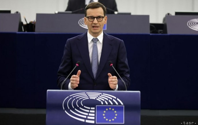 Poľskí premiér Morawiecki obvinil EÚ, že sa voči menším členom správa imperialisticky