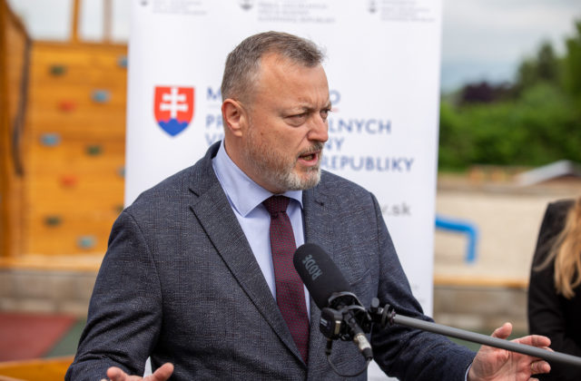 Zamestnanosť na Slovensku je najvyššia od decembra 2019. Dostali sme sa na predkrízovú úroveň, tvrdí Krajniak