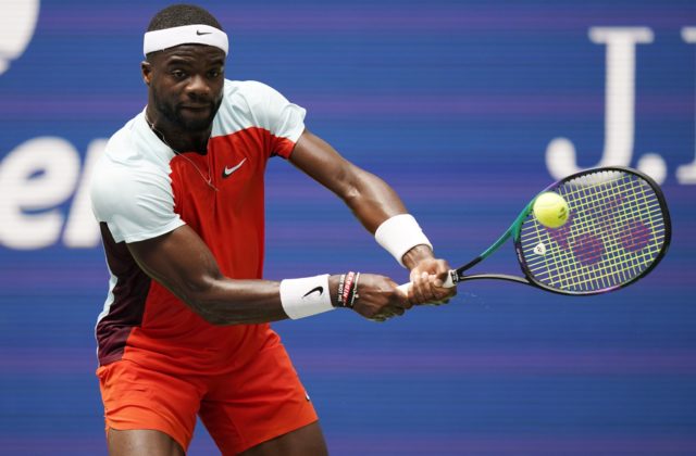 Tiafoe dosiahol na US Open veľké víťazstvo, Nadal prišiel o unikátnu víťaznú šnúru (video)