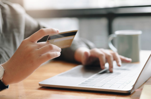 mBank ako prvá banka na Slovensku zvirtualizovala celé portfólio platobných kariet