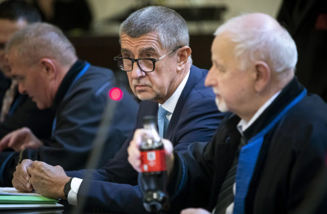 Prezidentské voľby v Česku sú čoraz napínavejšie, Babiš za Pavlom zaostáva len tesne a Nerudová je tretia