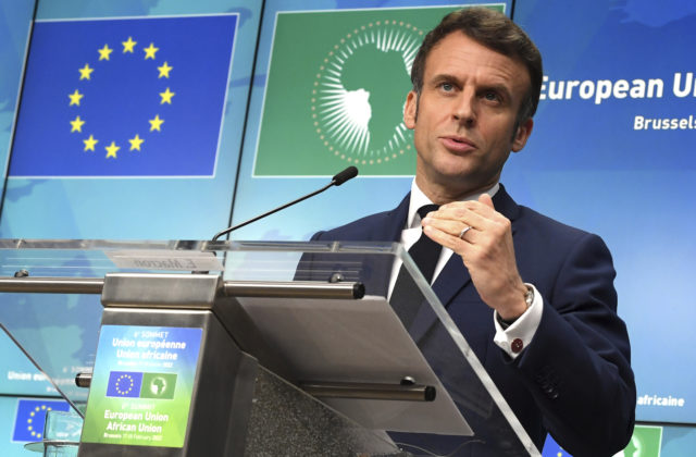 Macron vyzval Putina, aby zo Zaporožskej elektrárne siahol armádu a ukončil „špeciálnu operáciu“ na Ukrajine