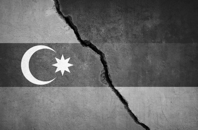 Boje medzi arménskymi a azerbajdžanskými silami opäť pokračovali, vyžiadali si desiatky mŕtvych vojakov