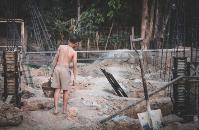 Počet obetí novodobého otroctva desivo narastá, deti sú sexuálne vykorisťované a ženy v nútených manželstvách