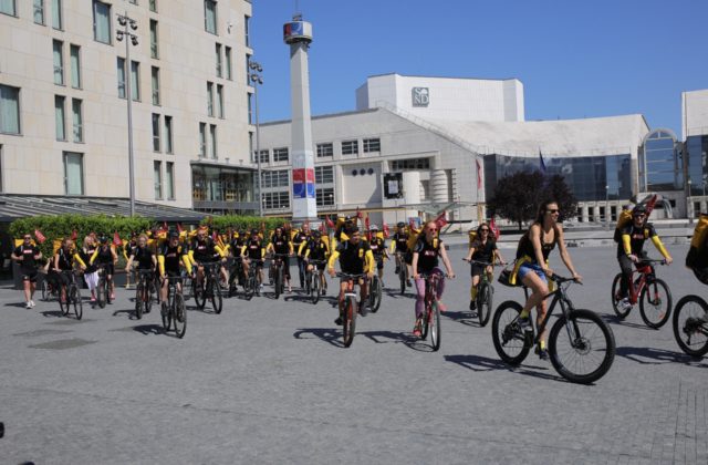 Už v stredu štartuje MISIA 10. Maroš Kramár, Martin Mňahončák, Anka Šišková, Karin Haydu, Juraj Bača a ďalšie osobnosti budú rozvážať v Bratislave certifikáty