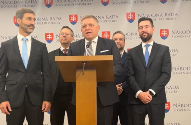 Ústavný zákon podľa Fica neprejde, lebo koalícia sa bojí a „prezident Rizman“ predčasné voľby tiež nechce (video)