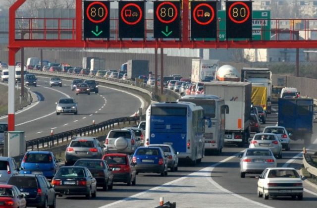 V Bratislave cez víkend čiastočne uzatvoria časť diaľnice D2, dôvodom je oprava vozovky mosta