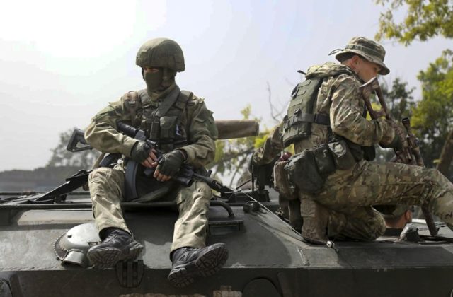 Ukrajinský Nikopoľ sa celú noc otriasal, Rusi na mesto vypálili takmer 40 striel