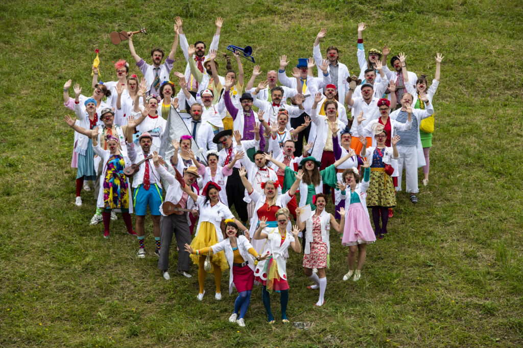 ČERVENÝ NOS hľadá zdravotných klaunov a klaunky