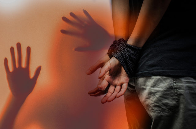 Slovensko v boji proti obchodovaniu s ľuďmi zaostáva, podľa americkej správy zatiaľ nespĺňa minimálne štandardy