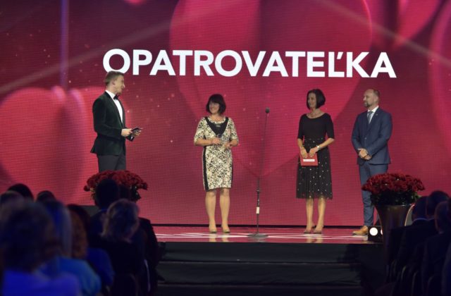 HARTMANN-RICO podporuje opatrovateľov v sociálnej sfére a odovzdal ocenenie Dobré srdce