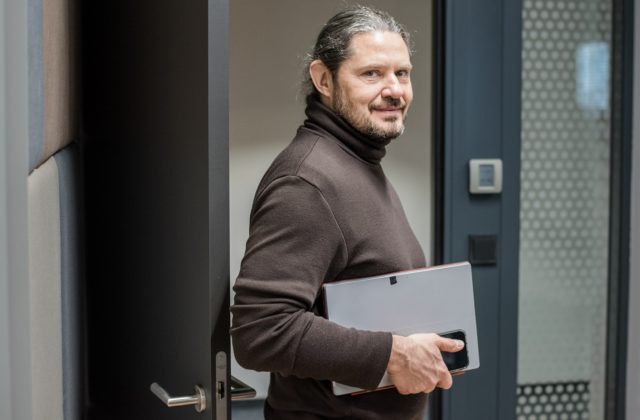 Firmy čaká honba za úsporami. Dá sa ušetriť v IT? Päť rád od odborníka Solitea