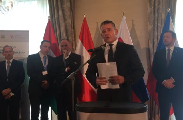 Mikulec rokoval s ďalšími ministrami vnútra a zhodli sa, že je potrebné chrániť vonkajšie hranice schengenu (video)