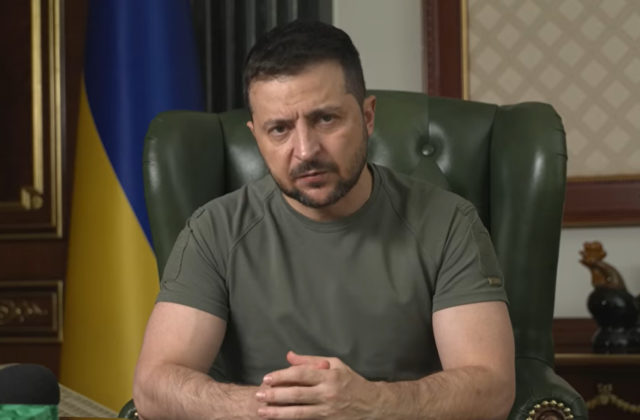 Nepomôžu vám ani lietadlá Šáhid, už ste prehrali. Odkázal Zelenskyj ruským okupantom (video)