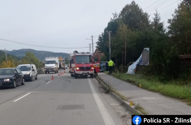 Obvinili vodiča, ktorý v Čadci zrazil na chodníku matku s dieťaťom (foto)
