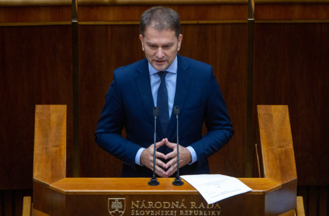 Matovičova protikorupčná koalícia sa môže hanbiť, skritizovala SaS otvorenie „mafiánskej“ schôdze