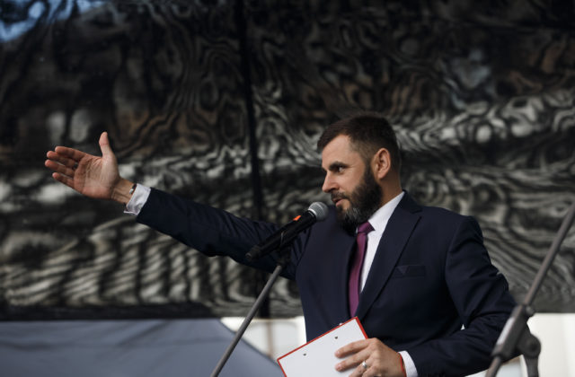 Kandidát na predsedu BSK Ján Mažgút vytkol Jurajovi Drobovi nedostatky vo verejnej doprave