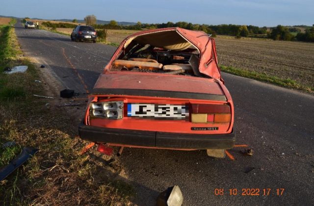 Mladík napálil do protiidúceho auta. Dychová skúška opäť ukázala, že si pred jazdou poriadne uhol (foto)