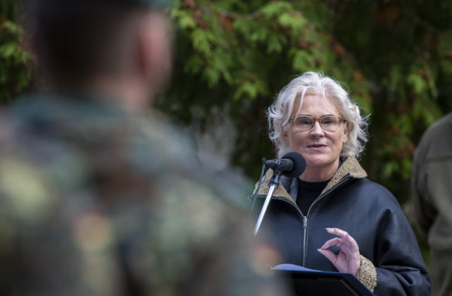 Krajiny NATO sa dohodli na spoločnom nákupe protivzdušnej obrany, cieľom je vytvoriť štít pre európske nebo