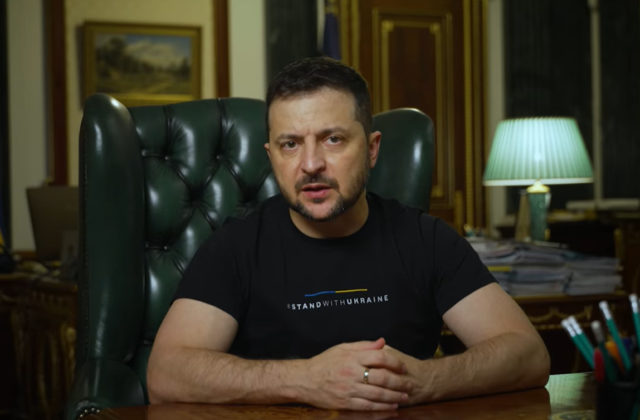 Zelenskyj obvinil Červený kríž z nečinnosti a vyzýva ich, aby išli na misiu do väznice v Olenivke (video)